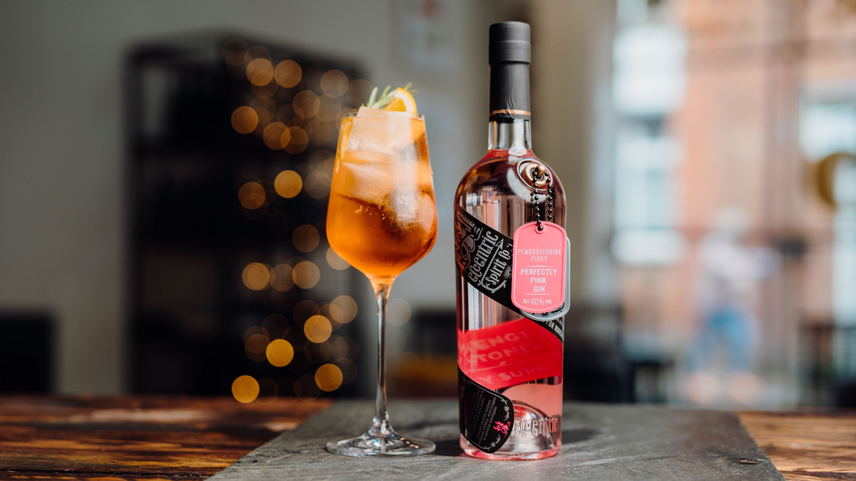 A winter Aperol spritz cocktail
